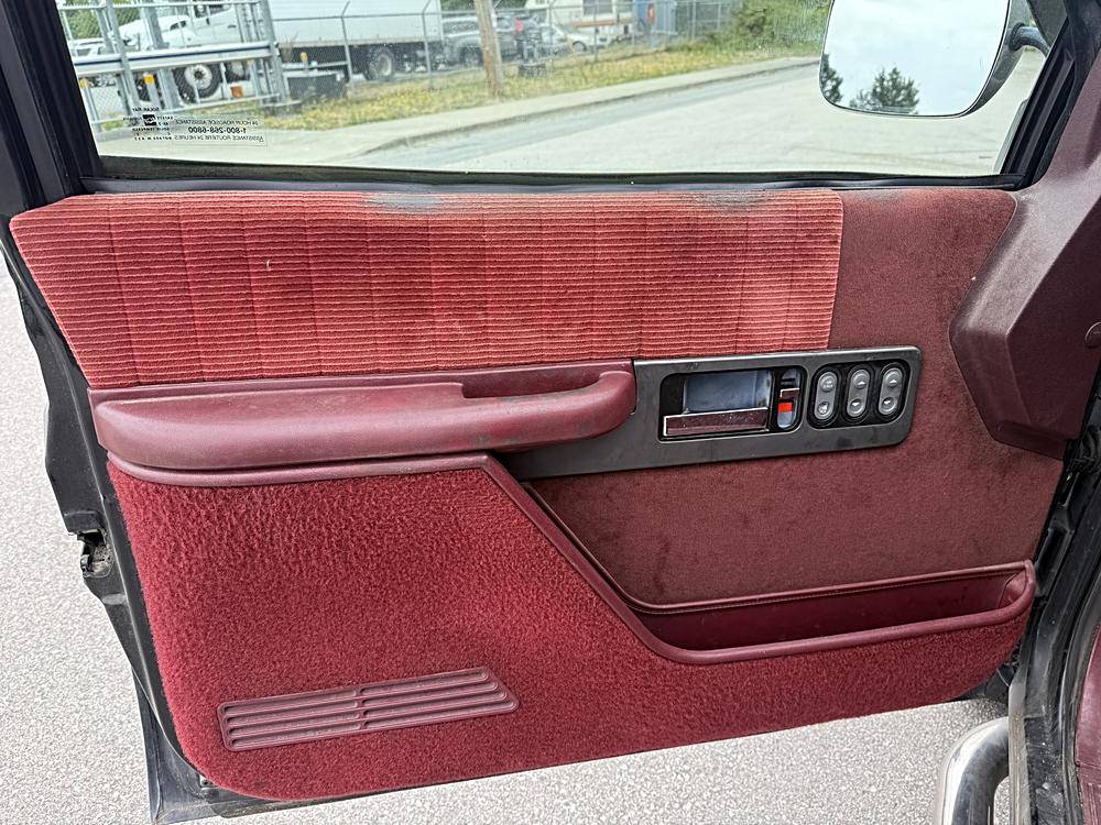 Chevrolet-c2500-1994-black-9