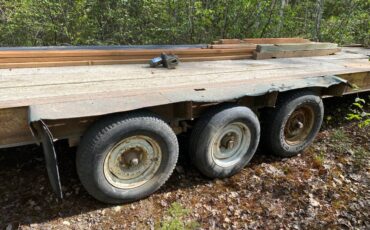 Chevrolet-c30-1977-brown-4