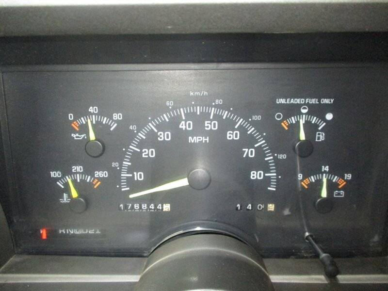 Chevrolet-c3500-silverado-1994-green-23