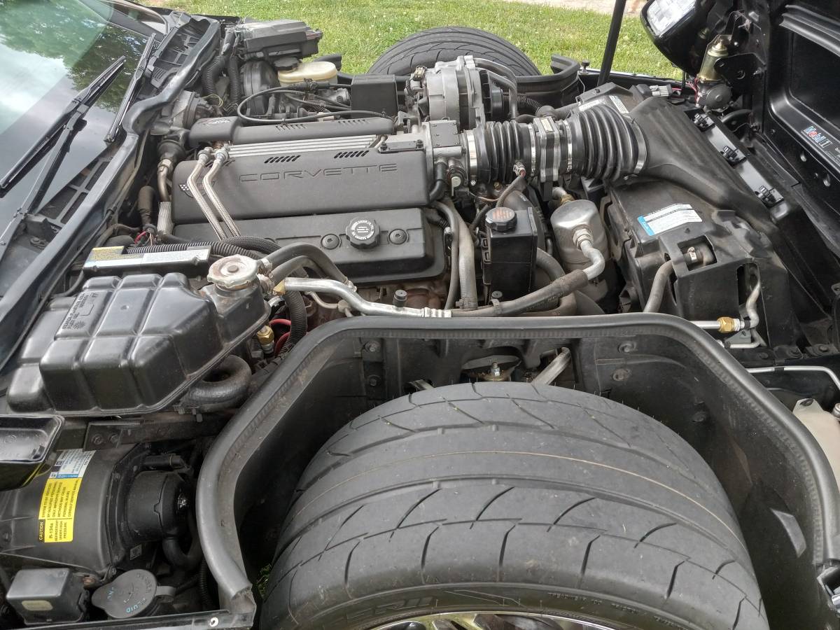 Chevrolet-c4-corvette-1994-black-2