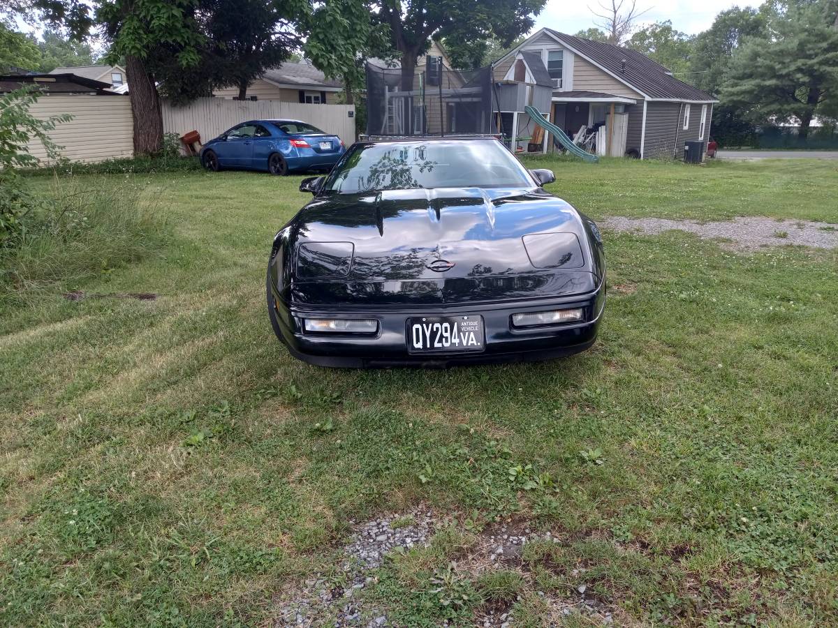 Chevrolet-c4-corvette-1994-black-4