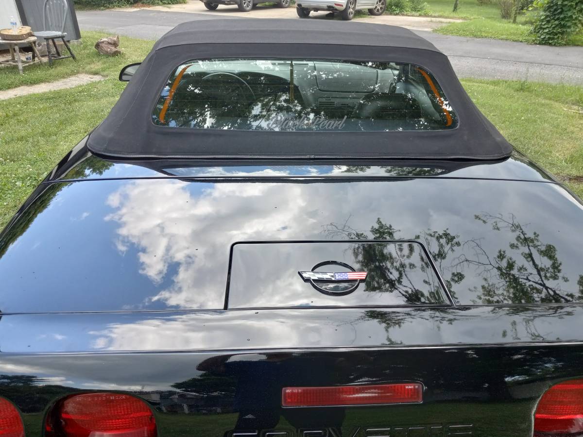 Chevrolet-c4-corvette-1994-black-7