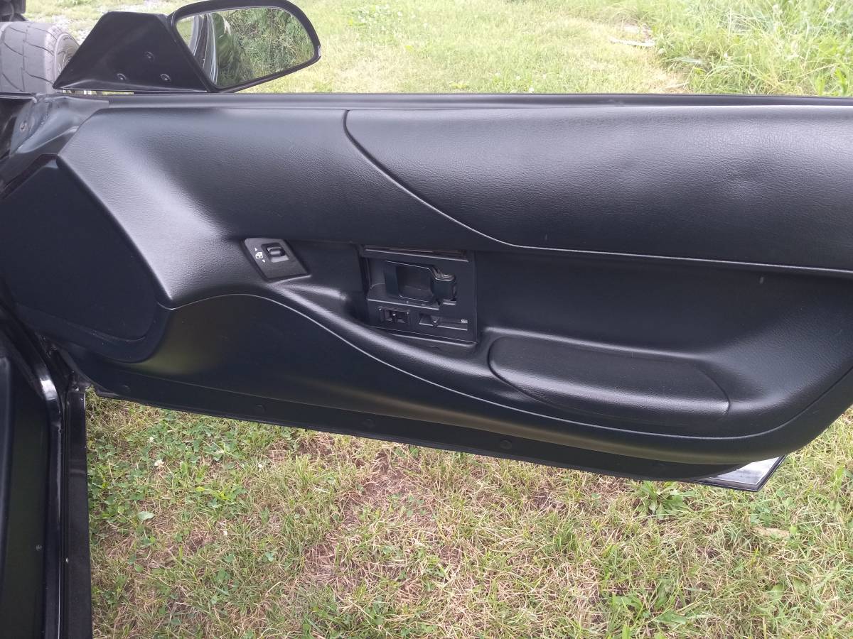 Chevrolet-c4-corvette-1994-black-8