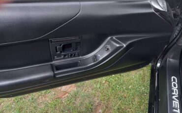 Chevrolet-c4-corvette-1994-black-9
