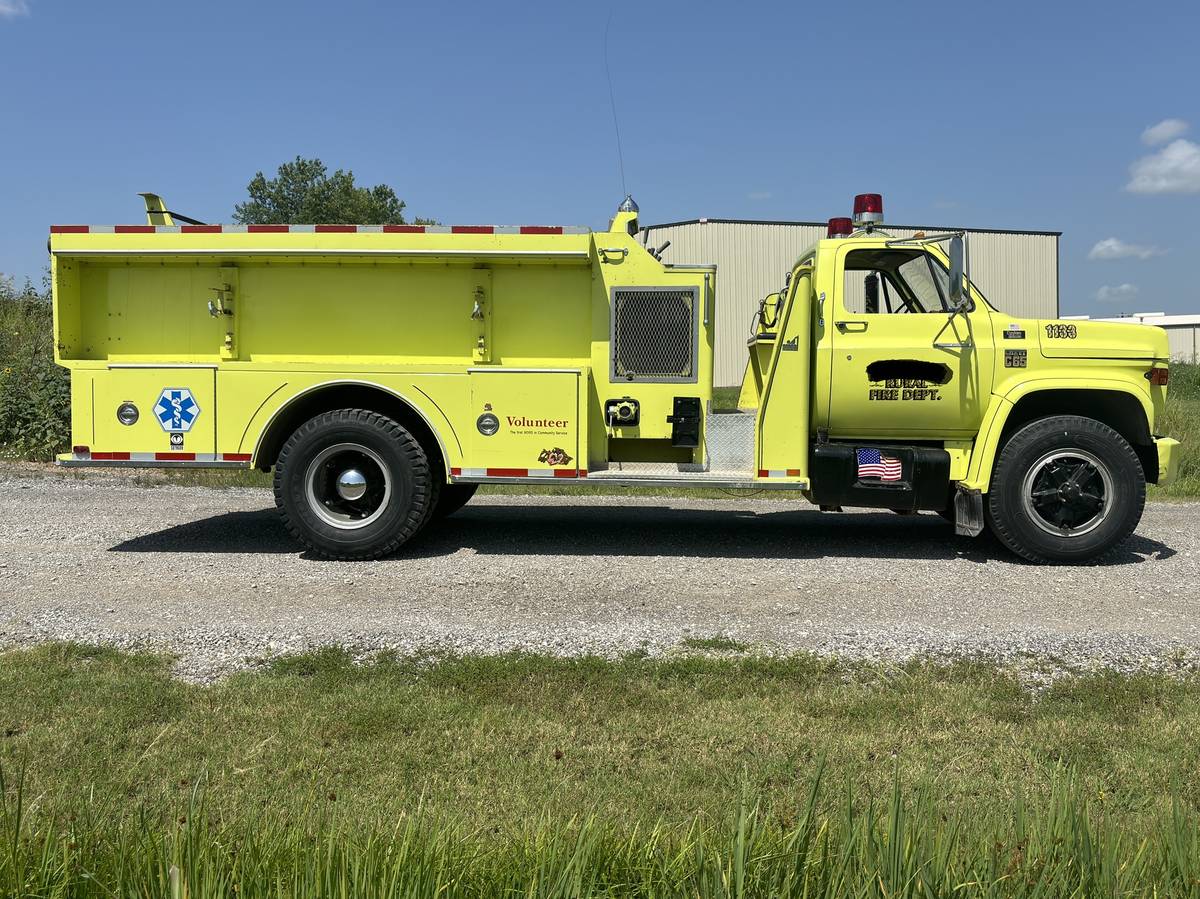 Chevrolet-c65-pumper-truck-1978-yellow-1
