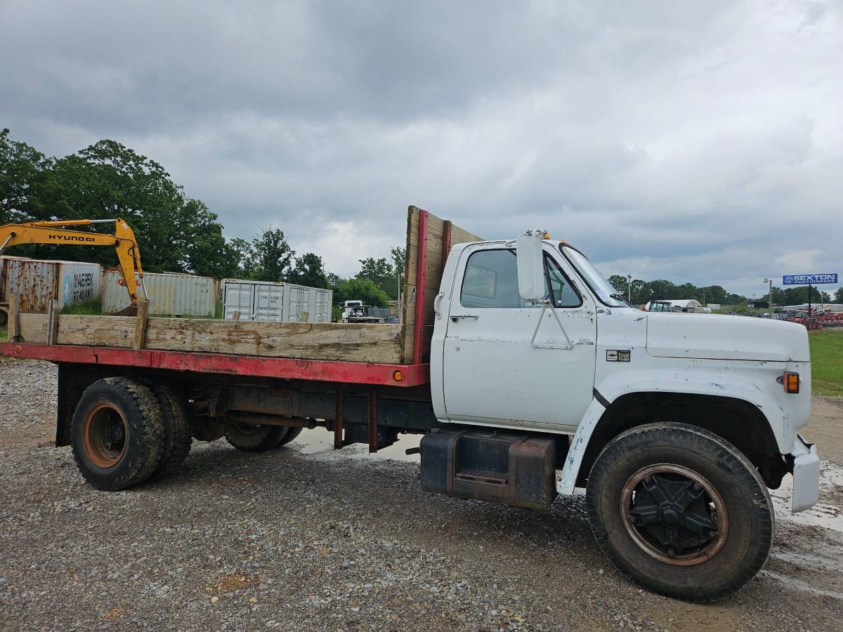 Chevrolet-c70-1984-14