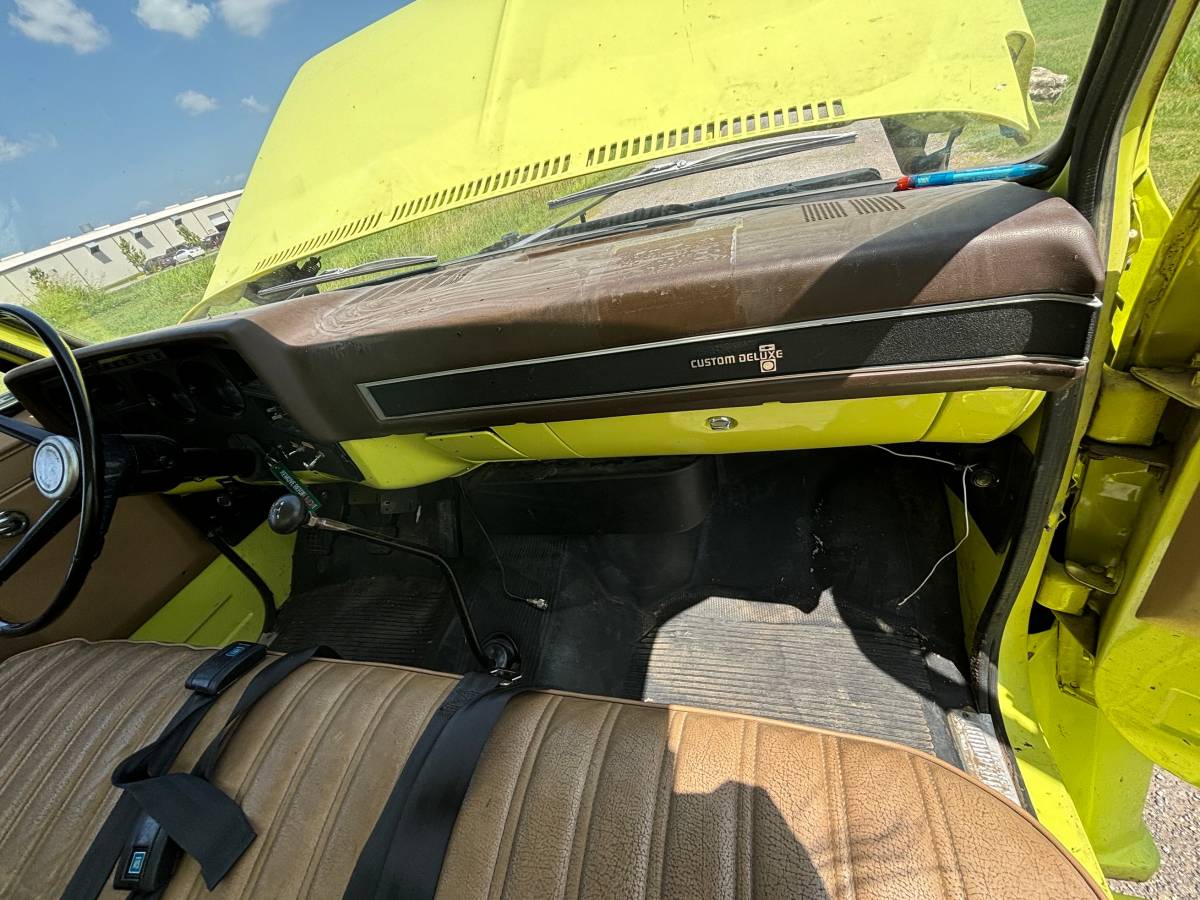 Chevrolet-c70-1985-yellow-20