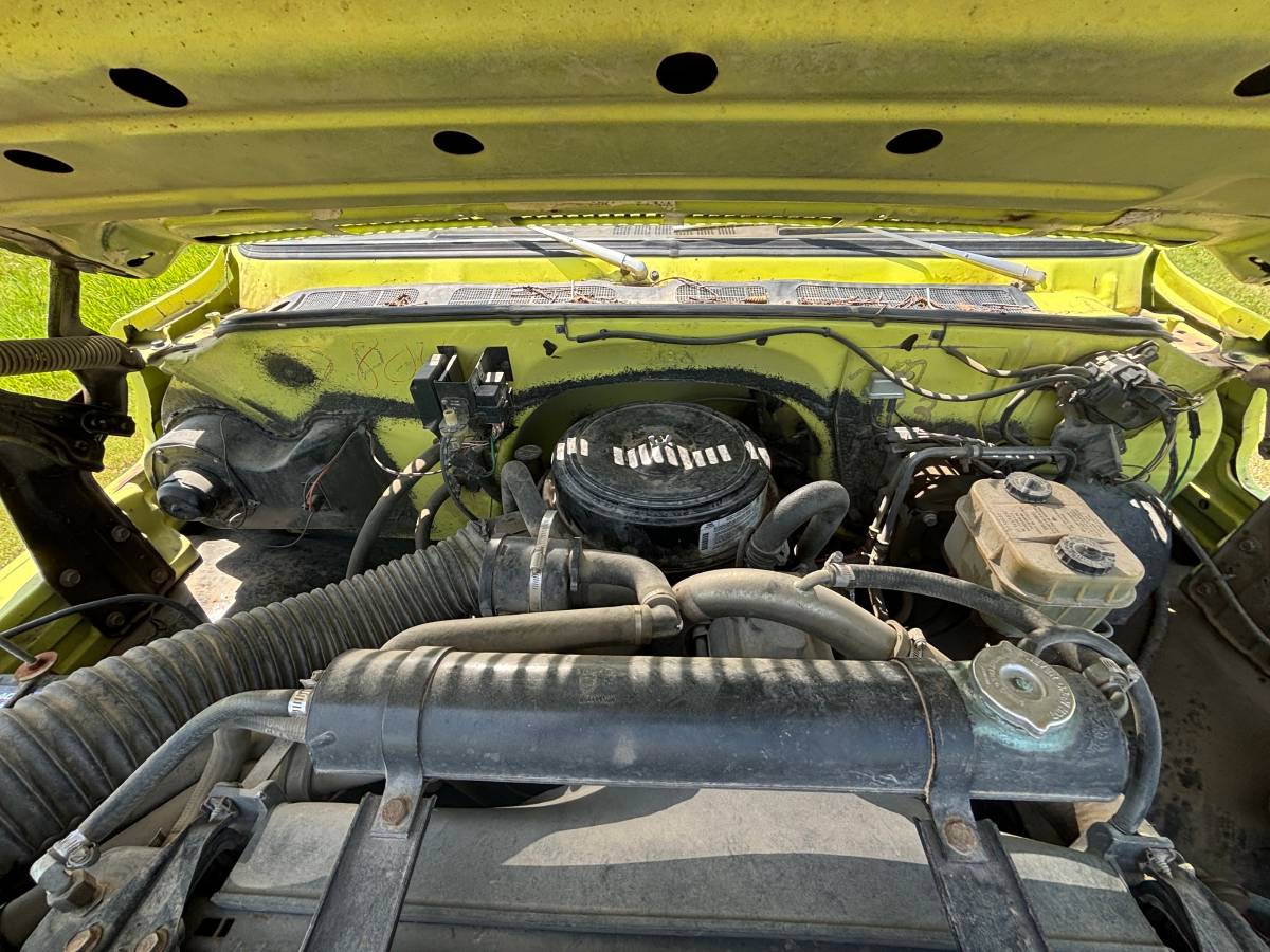 Chevrolet-c70-1985-yellow-21