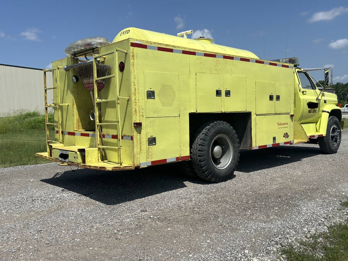 Chevrolet-c70-tank-truck-1985-yellow-1