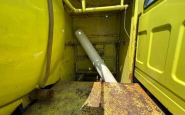 Chevrolet-c70-tank-truck-1985-yellow-12