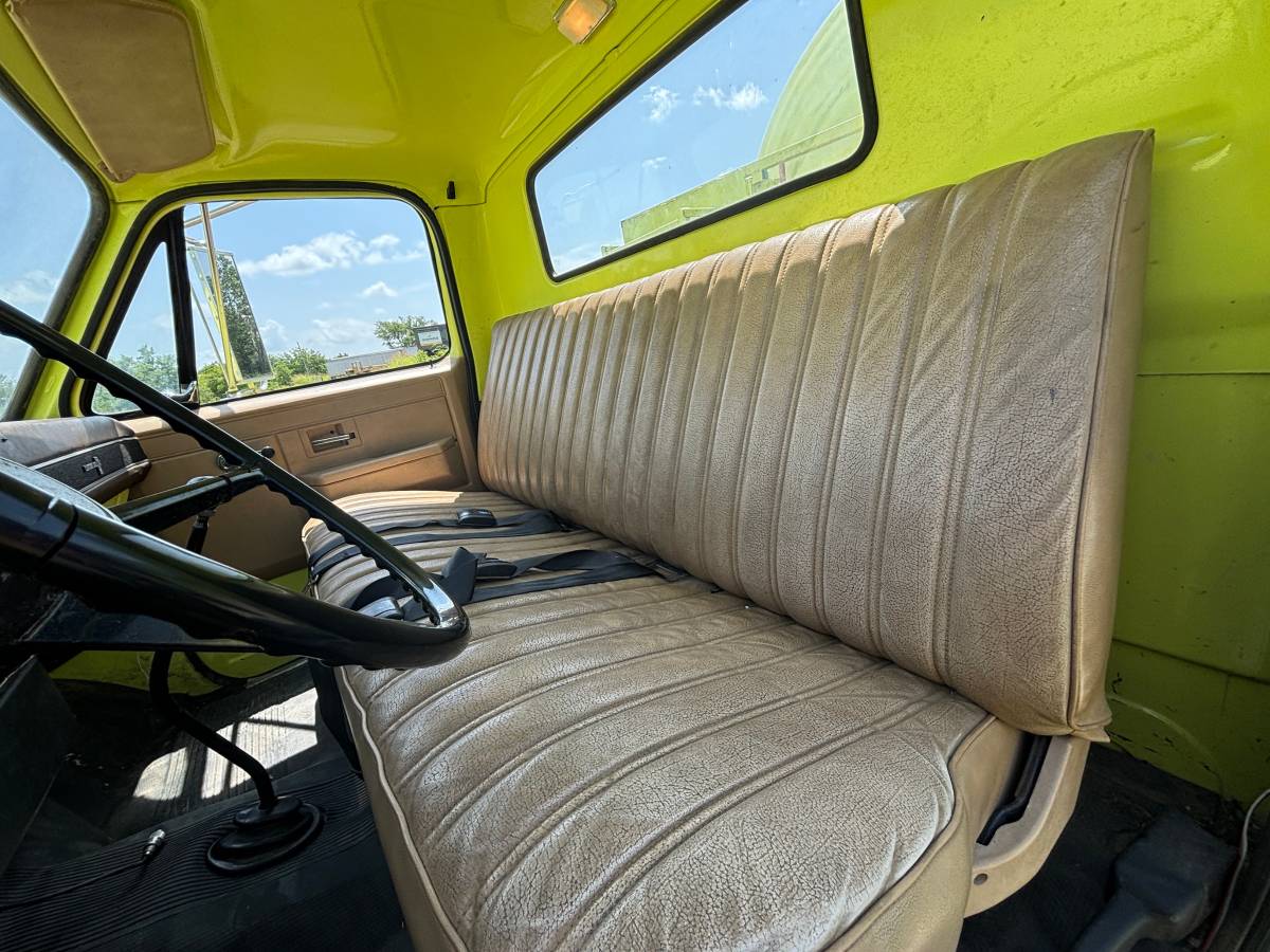 Chevrolet-c70-tank-truck-1985-yellow-20