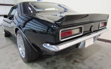 Chevrolet-camaro-1967-black-11