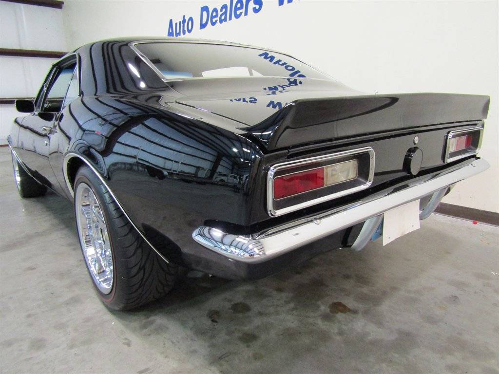 Chevrolet-camaro-1967-black-11