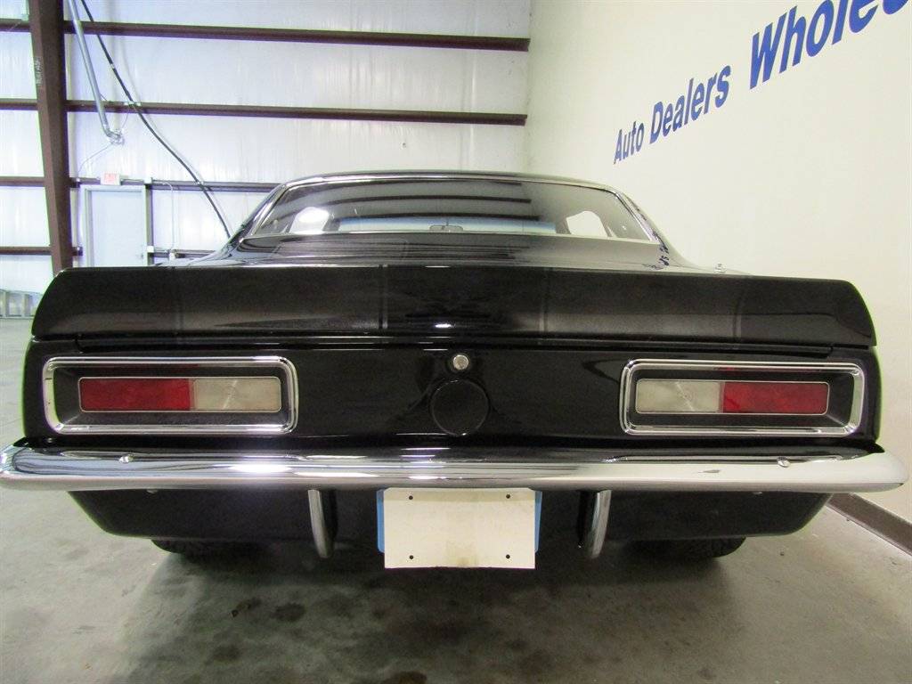 Chevrolet-camaro-1967-black-12