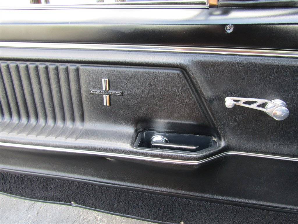 Chevrolet-camaro-1967-black-5