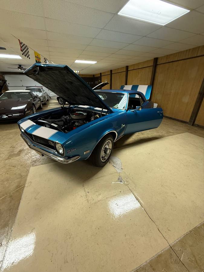 Chevrolet-camaro-1968-blue-11