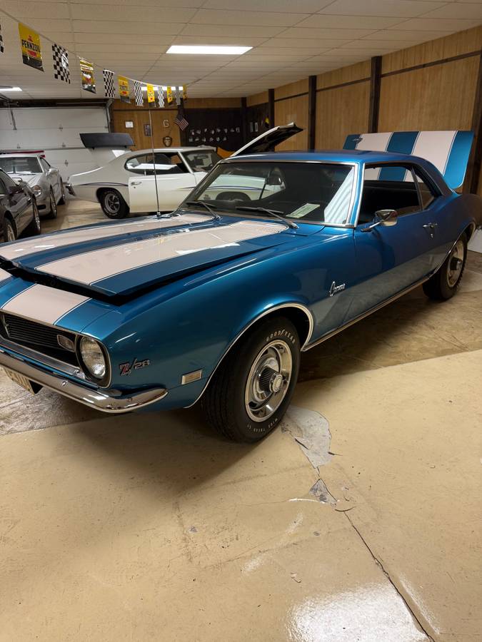 Chevrolet-camaro-1968-blue