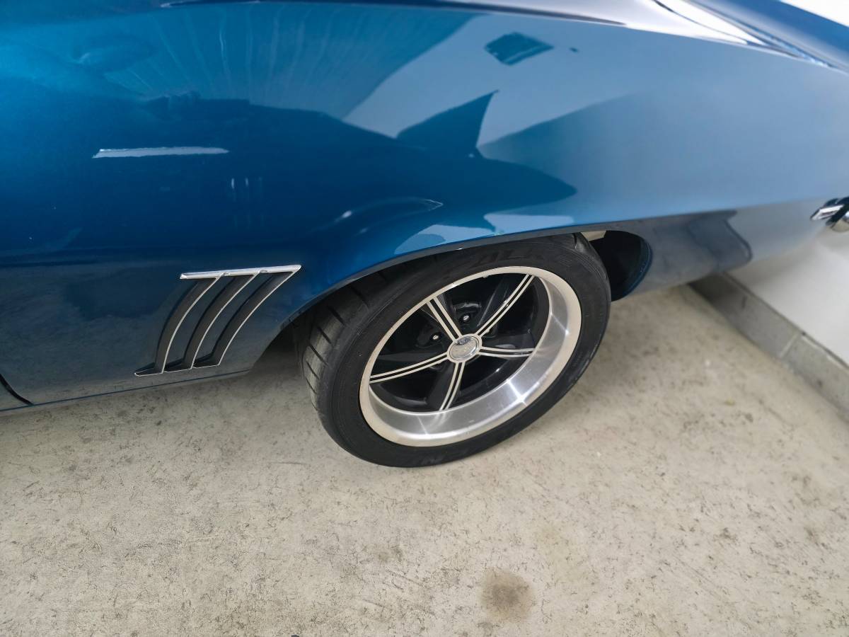 Chevrolet-camaro-1969-blue-15