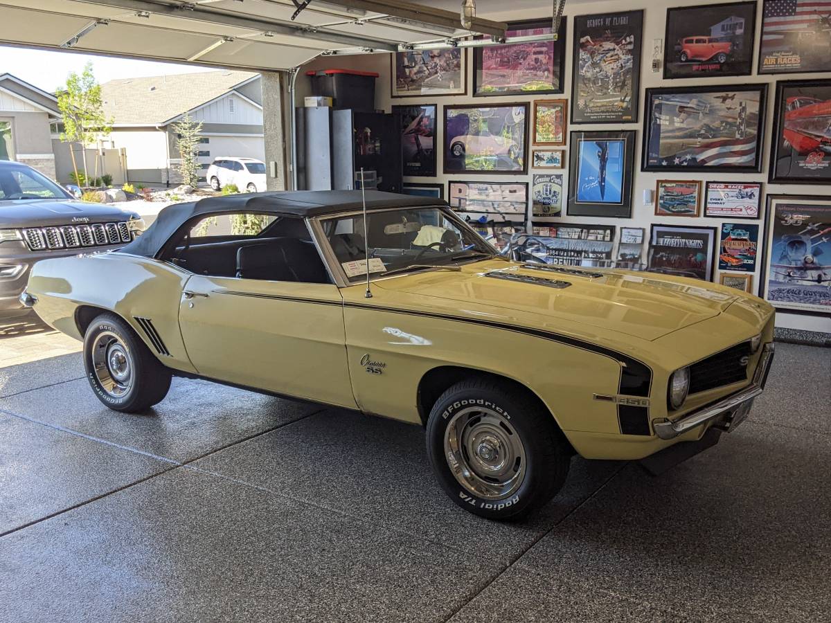 Chevrolet-camaro-1969-yellow-1