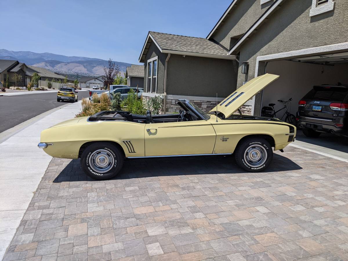 Chevrolet-camaro-1969-yellow-3