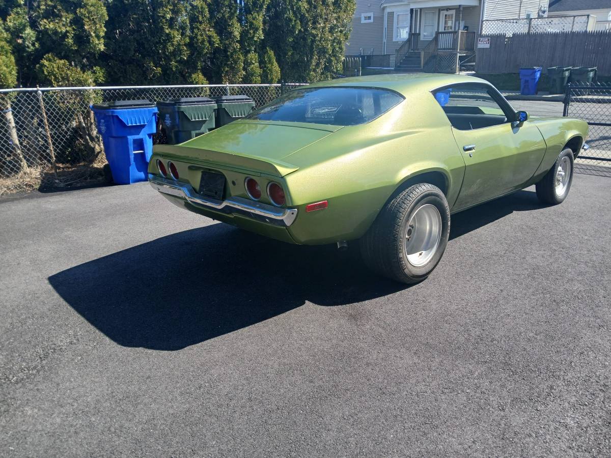 Chevrolet-camaro-1971-green-13
