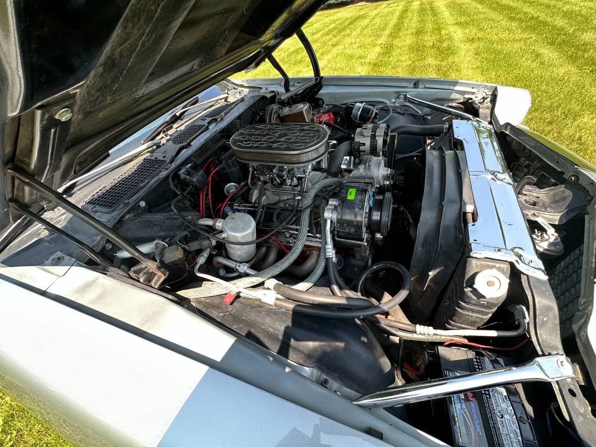 Chevrolet-camaro-1971-silver-8