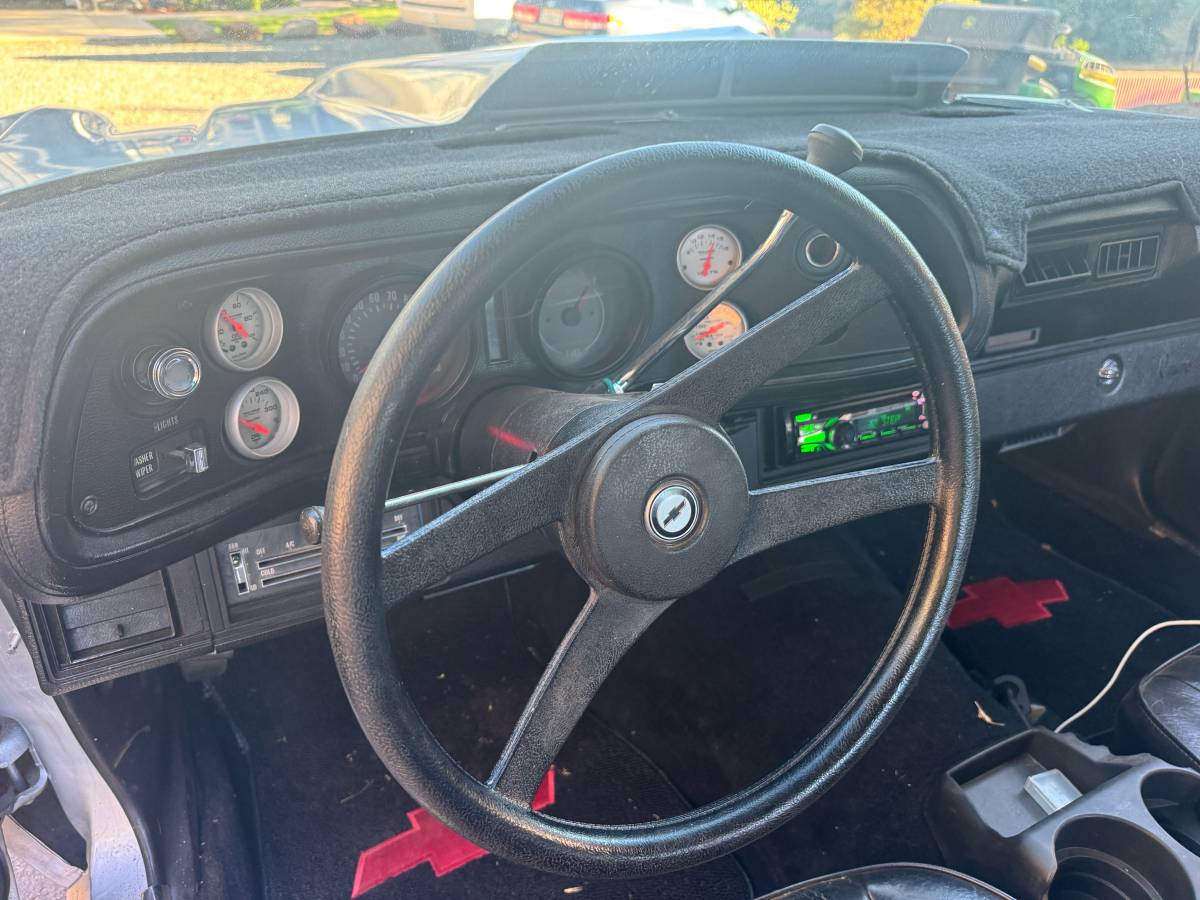 Chevrolet-camaro-1973-9