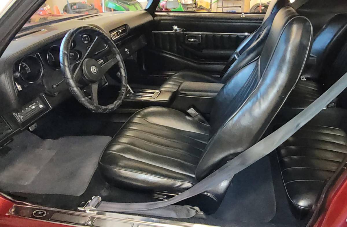 Chevrolet-camaro-1973-custom-10