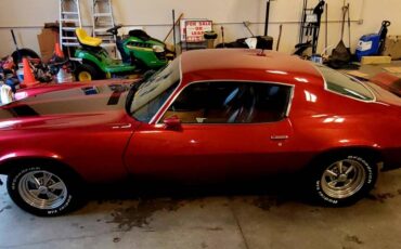 Chevrolet-camaro-1973-custom-11