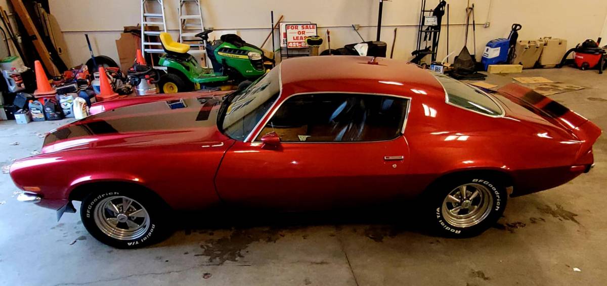 Chevrolet-camaro-1973-custom-11