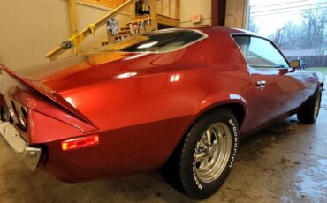 Chevrolet-camaro-1973-custom-3