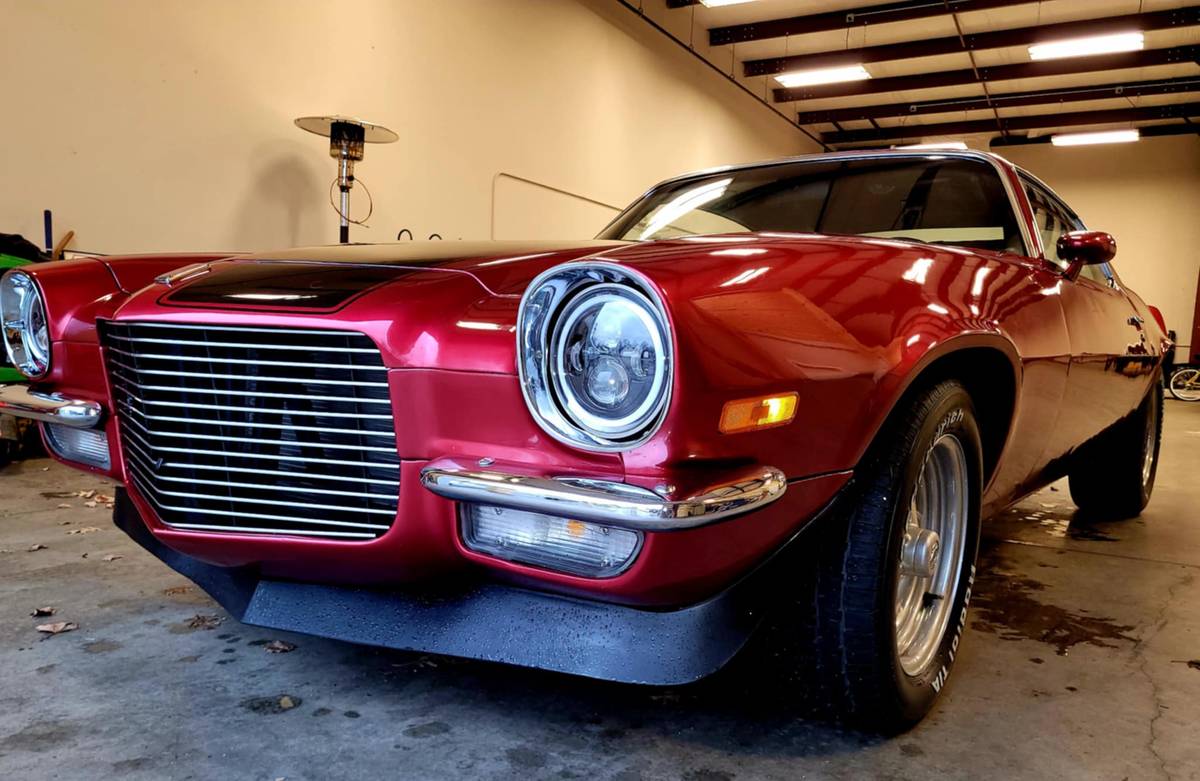Chevrolet-camaro-1973-custom-9