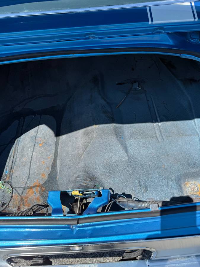 Chevrolet-camaro-1976-blue-35
