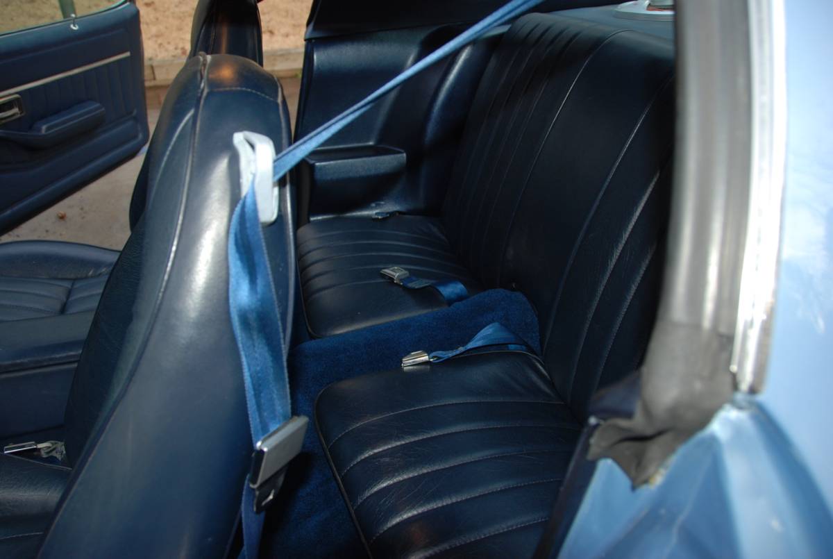 Chevrolet-camaro-1981-blue-20