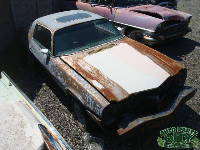 Chevrolet-camaro-1981-white-1