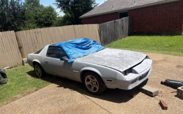 Chevrolet-camaro-1982-grey-1