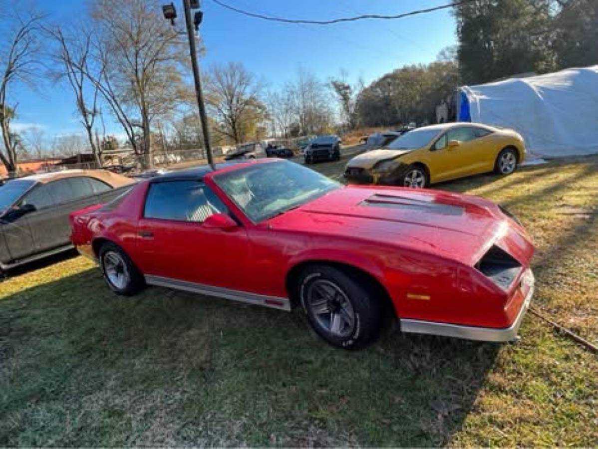 Chevrolet-camaro-1982-red-14