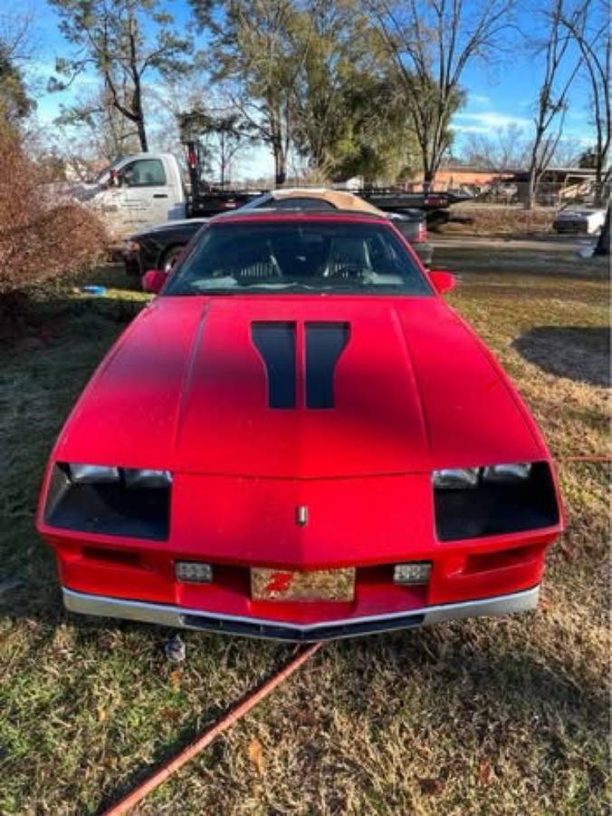 Chevrolet-camaro-1982-red-16