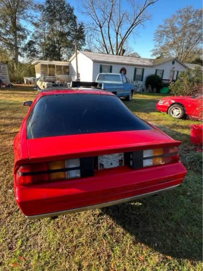 Chevrolet-camaro-1982-red-17