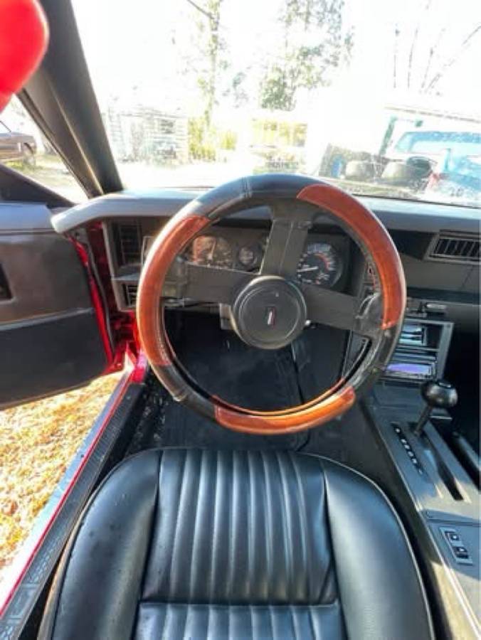 Chevrolet-camaro-1982-red-2