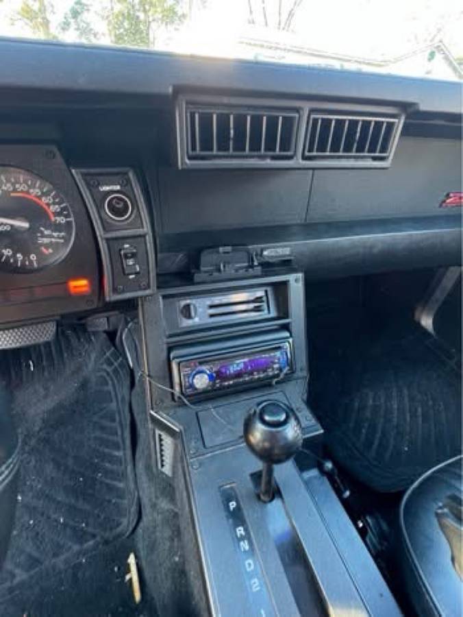 Chevrolet-camaro-1982-red-4