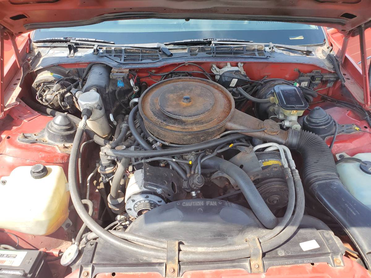 Chevrolet-camaro-1985-red-12