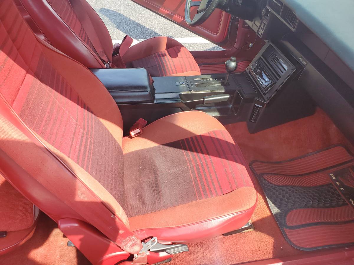 Chevrolet-camaro-1985-red-15