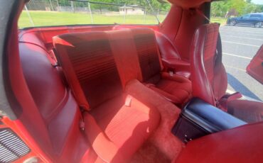 Chevrolet-camaro-1985-red-17