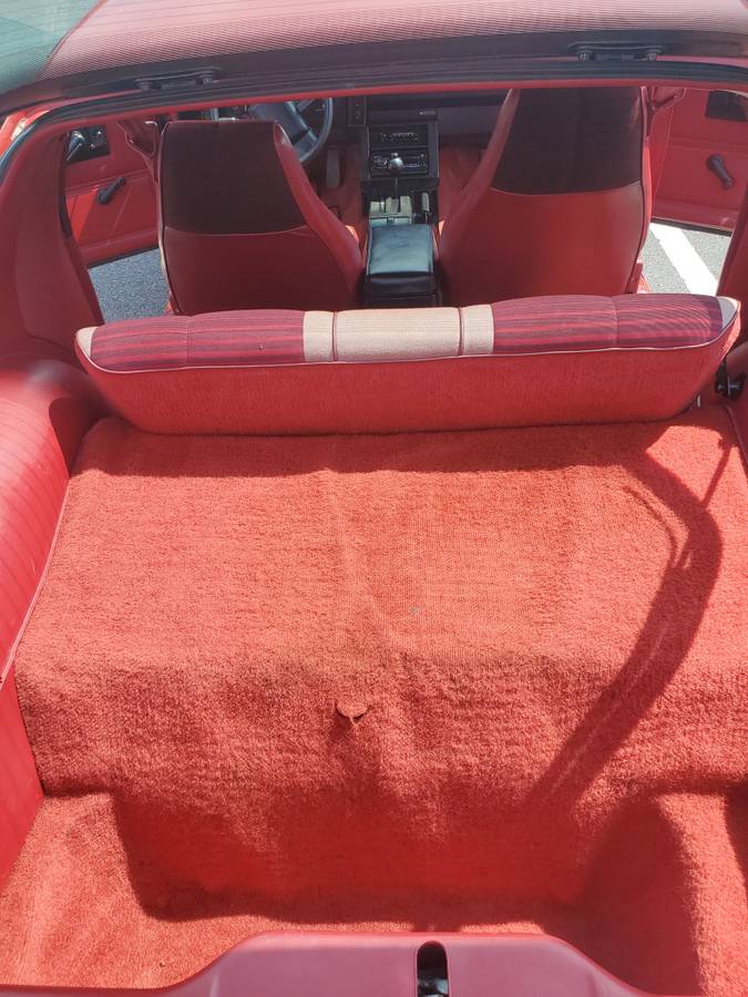 Chevrolet-camaro-1985-red-19