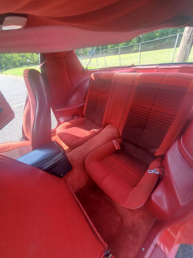 Chevrolet-camaro-1985-red-22