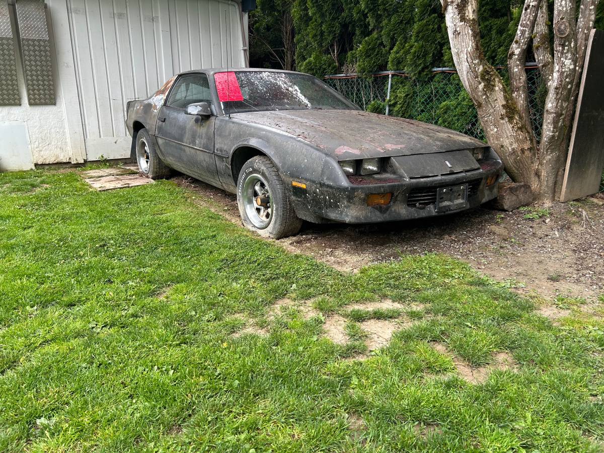 Chevrolet-camaro-1986-black-1