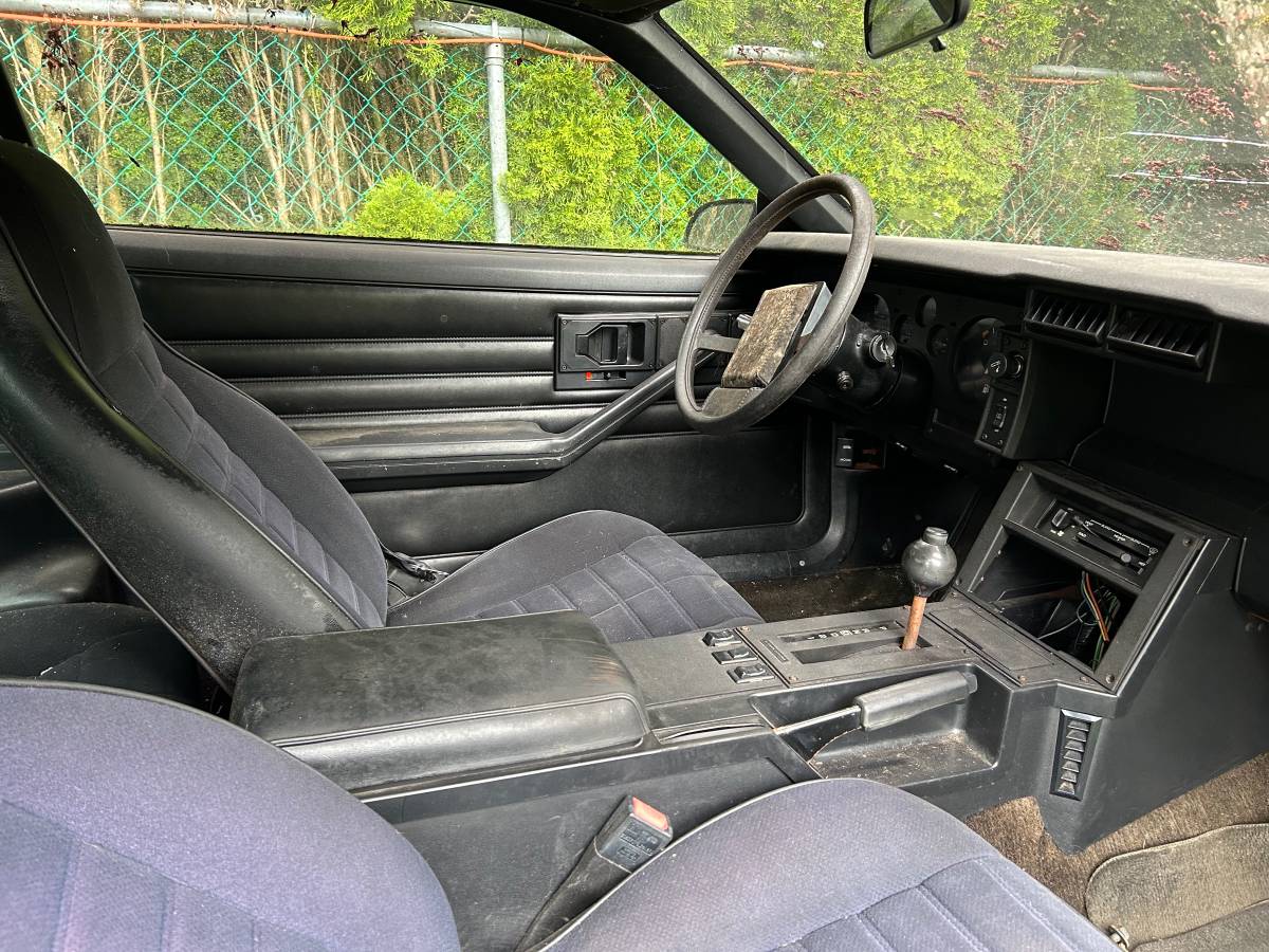 Chevrolet-camaro-1986-black-3