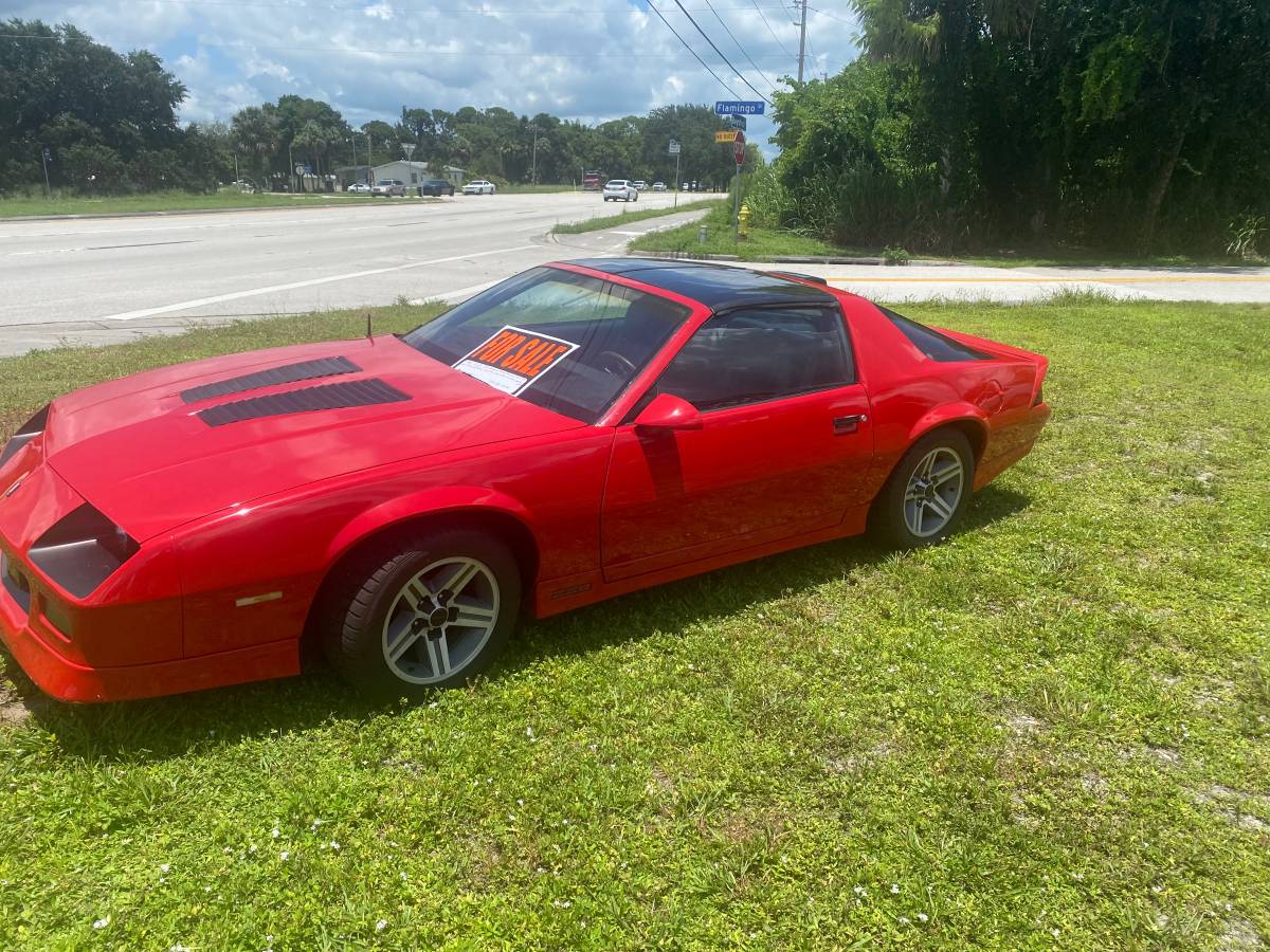 Chevrolet-camaro-1986-red-1