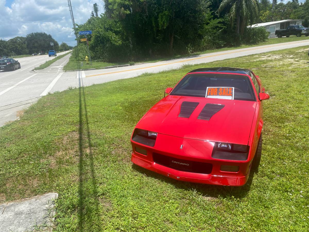 Chevrolet-camaro-1986-red-2